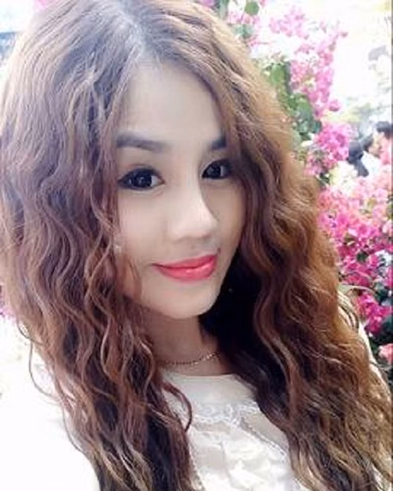 Khá nhiều người khi tiếp xúc đã nhận nhầm Hồng Nhung là học sinh cấp 3.