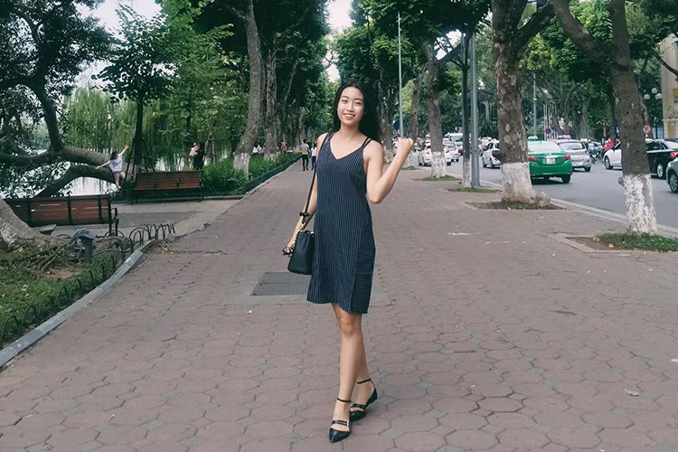 Luôn giữ được hình ảnh đẹp sau đăng quang, Mỹ Linh ngày càng chiếm được cảm tình của khán giả. (Ảnh: FBNV)