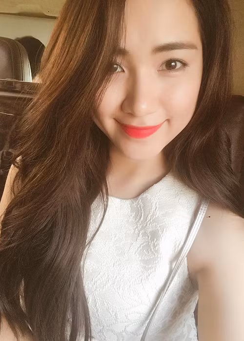 Hòa Minzy từng hứa sẽ chỉ chia sẻ hình ảnh trở lại sau khi Hòa Minzy giảm cân thành công và gần đây, cô mới cập nhật trang cá nhân của mình. (Ảnh: FBNV)