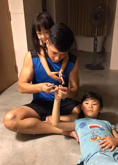 Cuoc song xa hoa cua 2 sao Viet tung bi don lay vo vi... tien