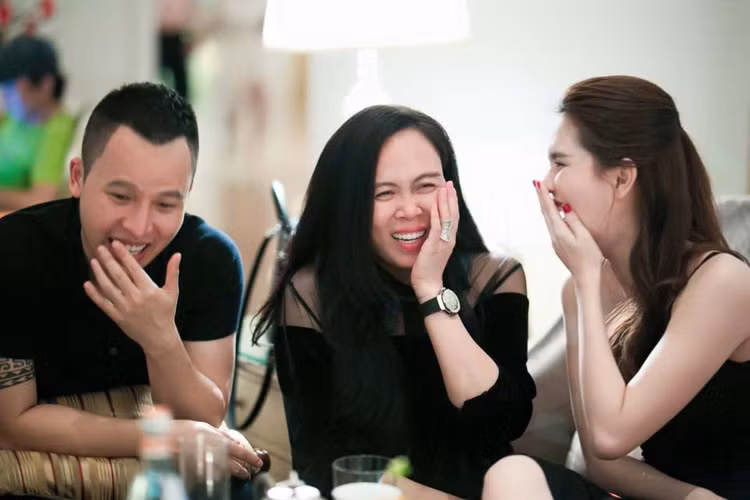 Ngọc Trinh vui vẻ như chưa hề có Hoàng Kiều trong đời - Hình 5 Ngoc Trinh vui ve nhu chua he co Hoang Kieu trong doi-Hinh-5