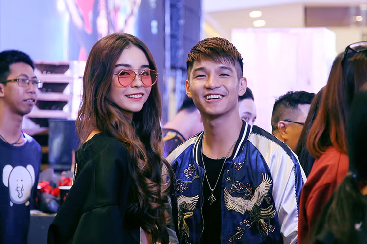  Mlee - bạn gái của Cường Seven: Sau khi chia tay hot girl Chi Pu, vũ công Cường Seven công khai hẹn hò Mlee vào năm 2015. (Ảnh: FBNV)