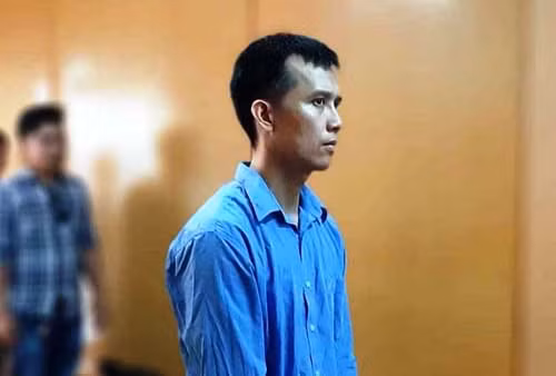 Chong xo vo nga chet, roi than nhien xem phim hai