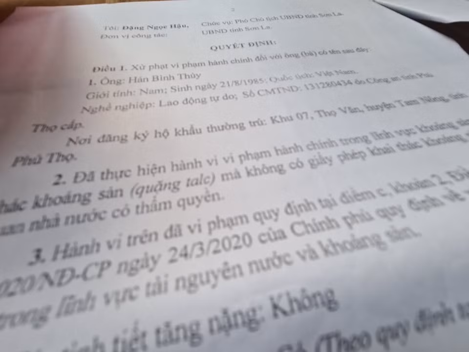 Son La: He lo “ong trum” xe doi, khoet nui khai thac khoang san Talc trai phep-Hinh-2