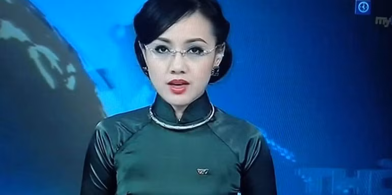 BTV Hoai Anh voi “su co” gay thuong nho khi dan ban tin Thoi su-Hinh-4