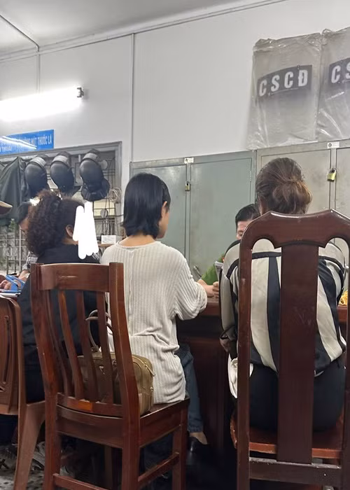 Phía đại diện studio và ê-kíp của Châu Bùi đã trình báo sự việc lên công an phường gần nhất.