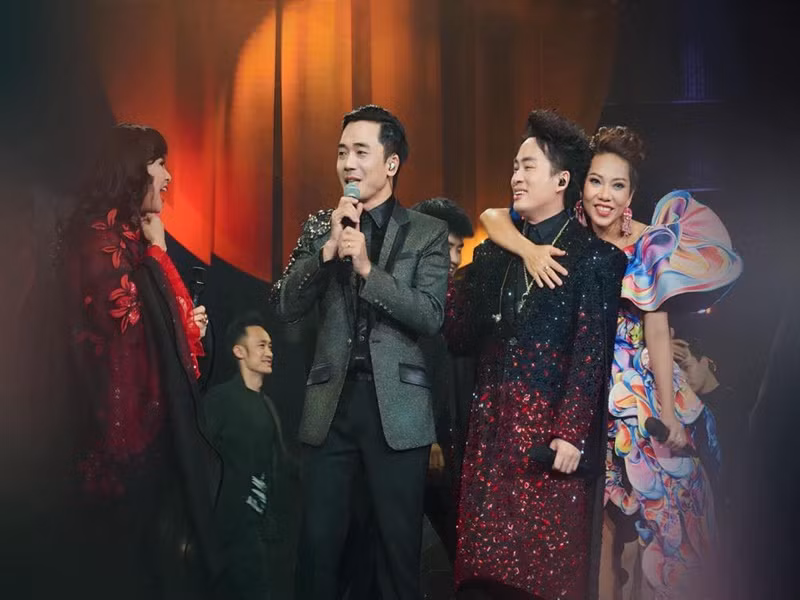 Nữ ca sĩ nói thêm, với cô, Tùng Dương là nghệ sĩ rất đặc biệt. Ảnh: FBNV.