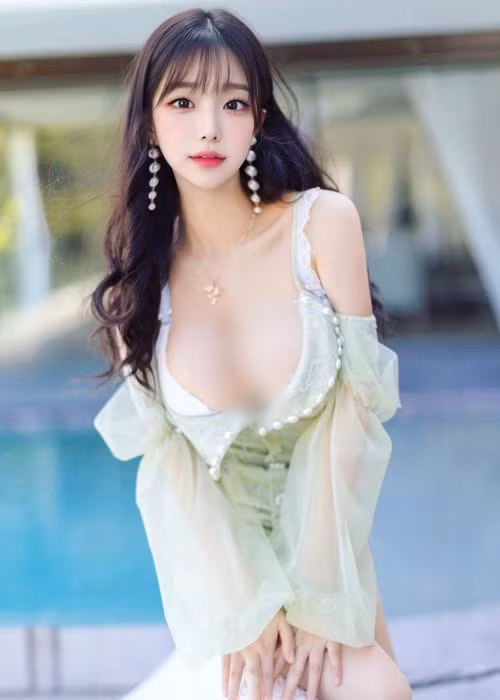 Cùng với hình thể quyến rũ, Lee Hye Rin sở hữu gương mặt đẹp không tỳ vết.