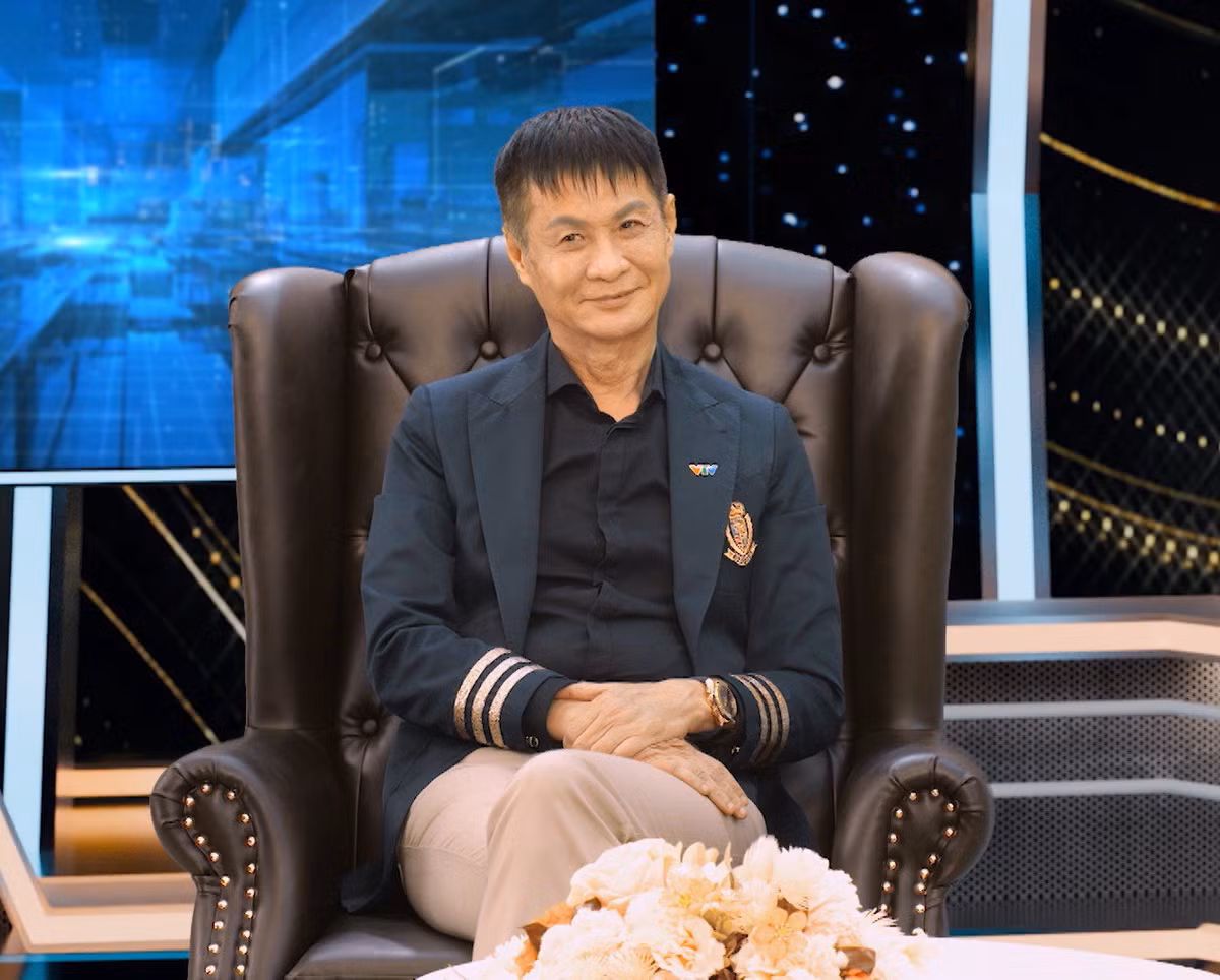 Theo Lê Hoàng, vợ chồng anh ít mâu thuẫn. “Vợ chồng tôi chẳng cần "hâm nóng" gì cả, nó có nguội đâu", anh nói. Ảnh: Arttimes.