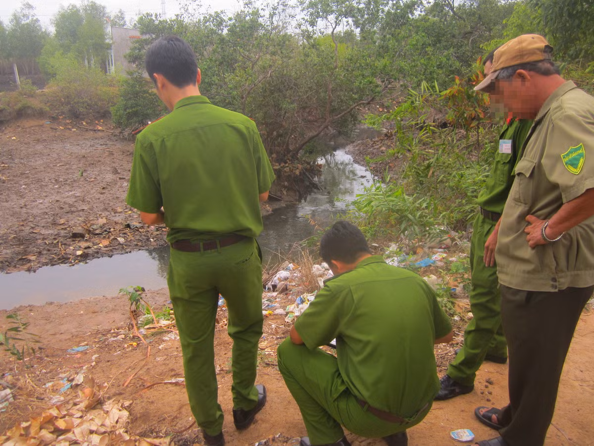 Căn cứ vào kết quả khám nghiệm hiện trường, kết quả pháp y tử thi, Công an tỉnh Tuyên Quang kết luận anh Chu bị sát hại vào đêm 29/4/2018. Nguyên nhân có thể do thù tức cá nhân, mâu thuẫn tình ái hoặc xuất phát từ khúc mắc trong làm ăn. (Ảnh minh họa, nguồn ảnh Internet) 
