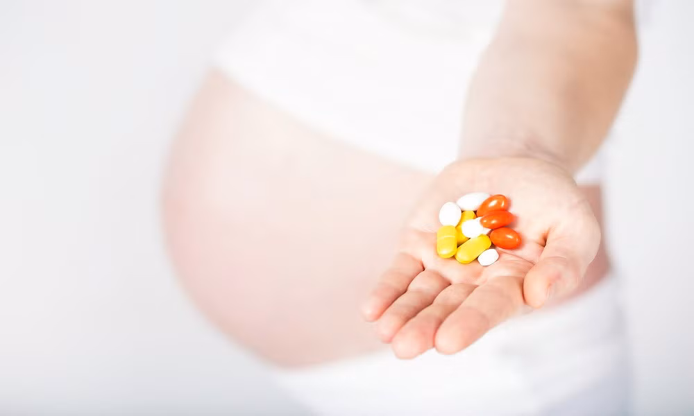 Bạn hoàn toàn có nguy cơ bị vôi hóa thận, sỏi thận, giảm chức năng thận, giảm hấp thu các chất khoáng khác như sắt, kẽm, magie, phospho... khiến bé bị suy dinh dưỡng.
