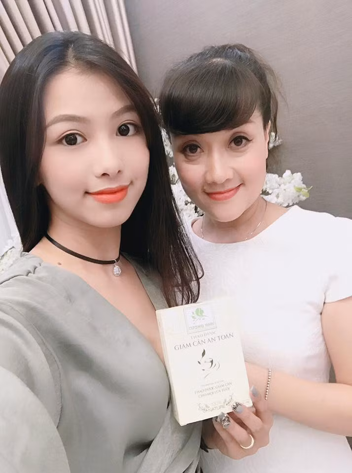 Nghệ sĩ hài Vân Dung lấy lại vóc dáng như thời con gái nhờ trà Slim CUONGANH - Hình 2 Nghe si hai Van Dung lay lai voc dang nhu thoi con gai nho tra Slim CUONGANH-Hinh-2