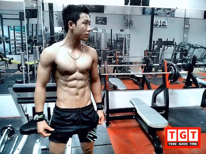 Nhìn vào thân hình cơ bắp hiện tại và những công việc Tuấn PT làm được, ít ai biết rằng trước đây anh đã trải qua khoảng thời gian khá khó khăn khi có một thân hình không mấy đẹp phải nói là gầy gò, xấu xí.