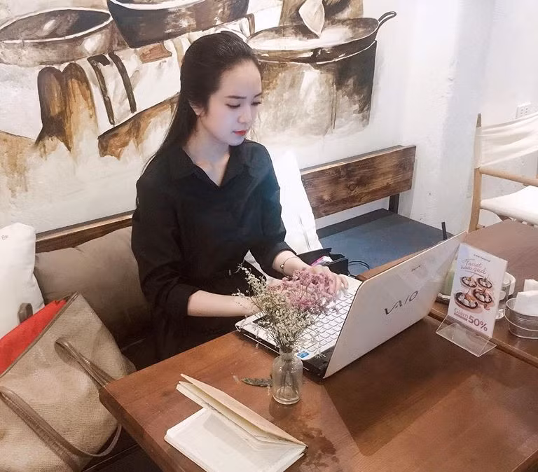 Câu nói Thanh Thủy thích nhất là: "Khi bạn vui, phải nghĩ rằng niềm vui này không phải là vĩnh hằng. Khi bạn đau khổ, bạn hãy nghĩ rằng nỗi đau này cũng không trường tồn".