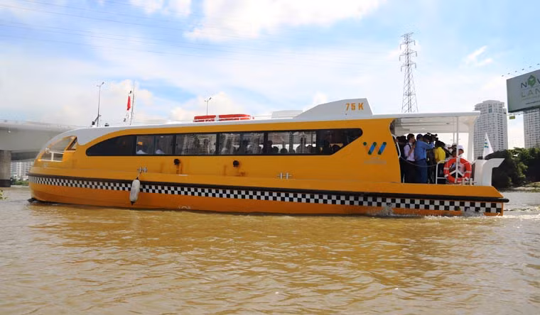 Thu hút, khuyến khích nâng cao thói quen sử dụng phương tiện giao thông công cộng, tạo sự đồng bộ, đa dạng hóa các loại hình giao thông công cộng, góp phần giải tỏa tình trạng ùn tắc giao thông, phát triển lĩnh vực vận tải hành khách bằng đường thủy và du lịch đường thủy trên địa bàn TP HCM.