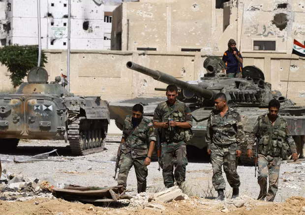Iraq “doi bao lua”, hang loat chi huy IS chet tham tai Deir Ezzor-Hinh-5