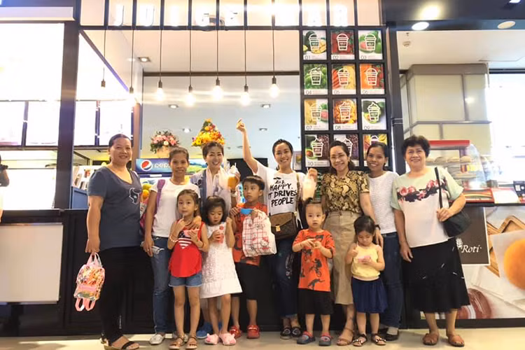 Mai Phuong tuoi tan sau thoi gian bang hoang NS Le Binh qua doi