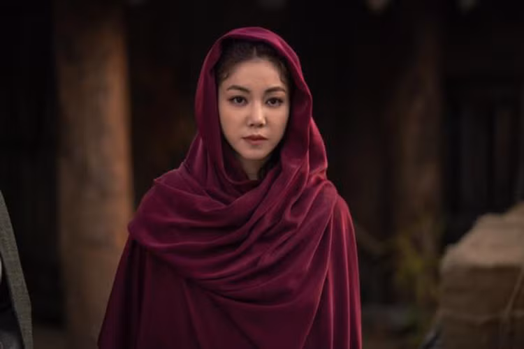 Ngoài Song Joong Ki, "Arthdal Chronicles" còn có sự góp mặt của Kim Ok Bin. Ảnh: Thời đại plus