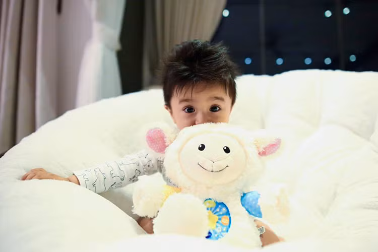 Nguyệt Ánh không công khai ảnh cận mặt quý tử lai Ấn Độ của mình.