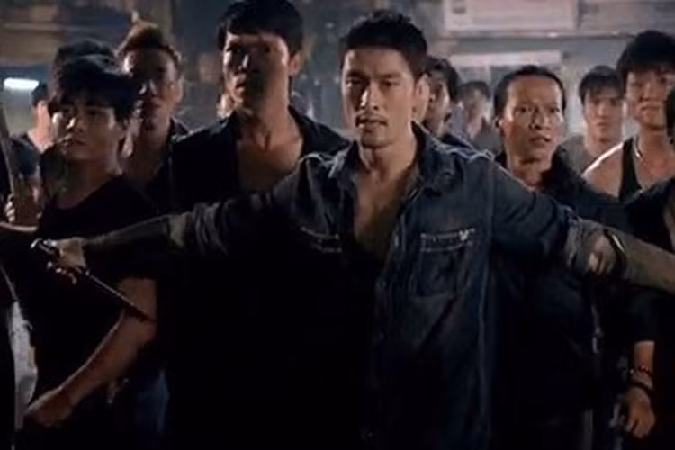 Thông tin “Vợ ba”xin dừng chiếu sau 4 ngày ra mắt gây nhiều ồn ào. Trước đây, dư luận cũng từng xôn xao lùm xùm bị chấm chiếu của “Bụi đời chợ lớn”. Ảnh: Tiền Phong