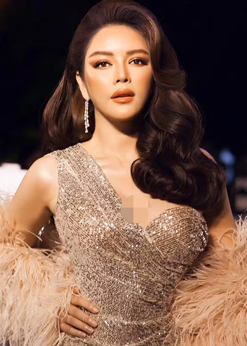 Cannes 2019: Ly Nha Ky lo hen, sao Hoa ngu do bo tham do