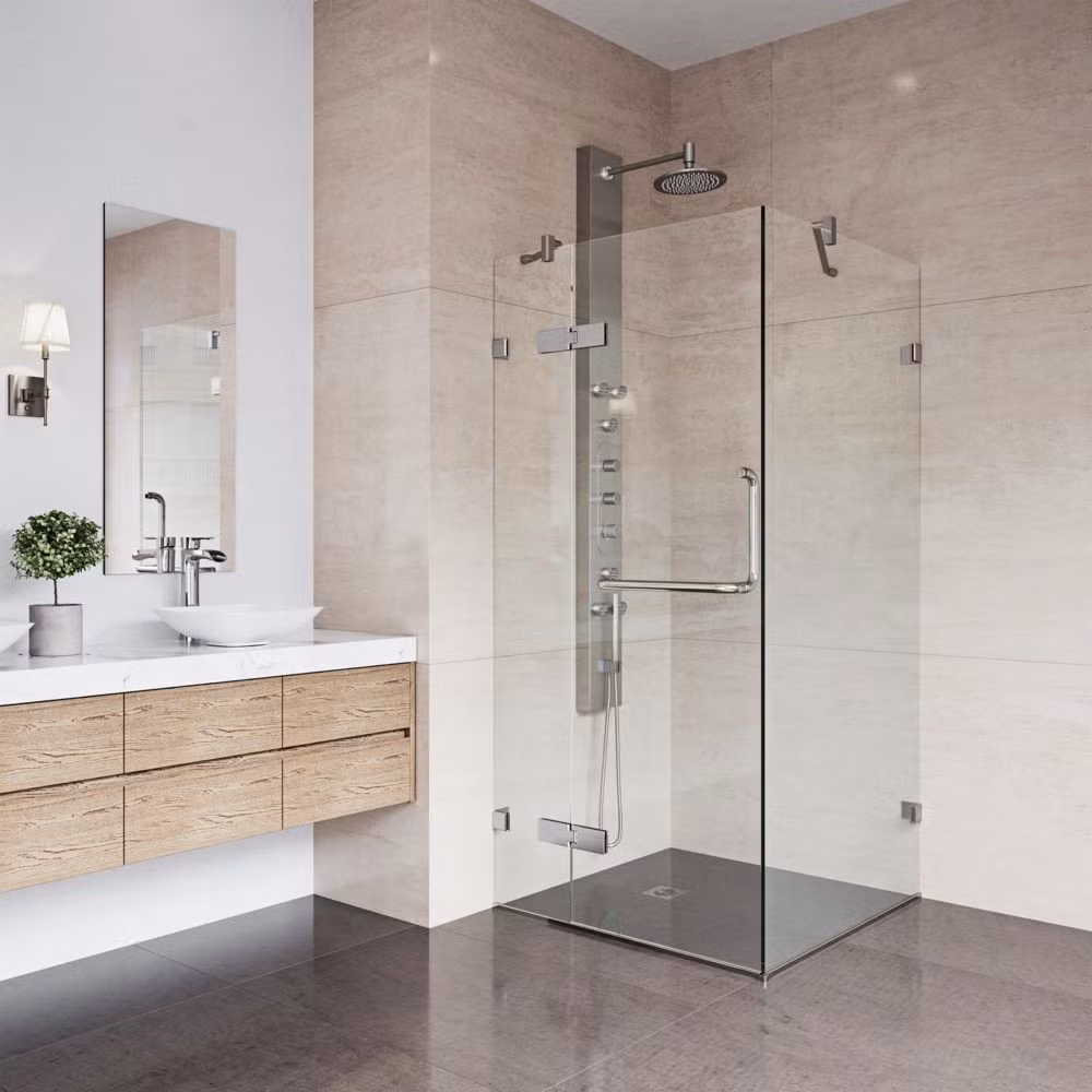 Trường hợp bị ướt hay có nước chảy thì không biết thoát nước ở đâu. Do đó, thiết kế thêm một chỗ thoát nước ngoài vách kính là điều cần thiết. Ảnh: Noithatmanhhe