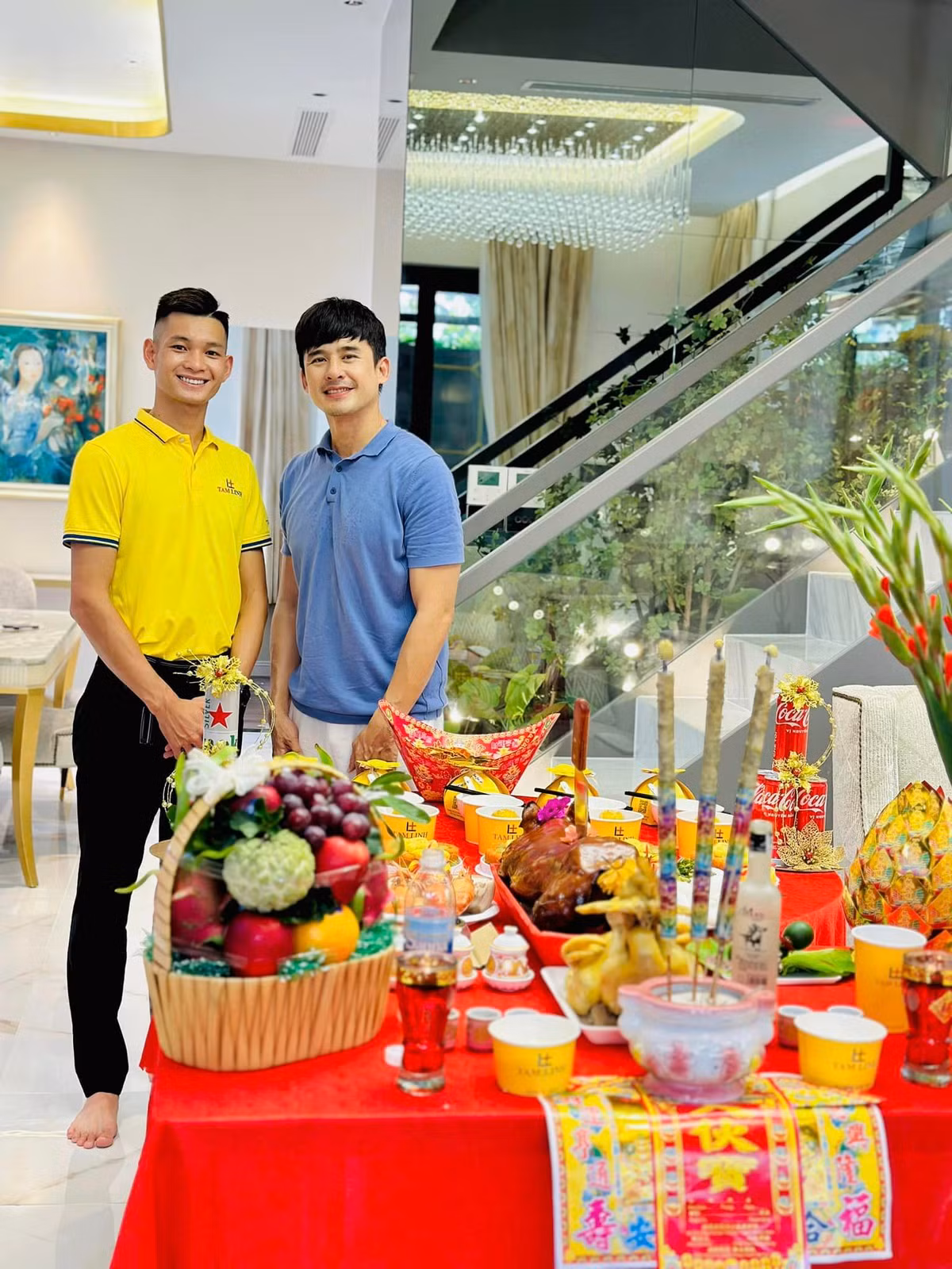 Qua một số hình ảnh chia sẻ có thể thấy nhà mới của Thúy Diễm - Lương Thế Thành thiết kế theo phong cách hiện đại.