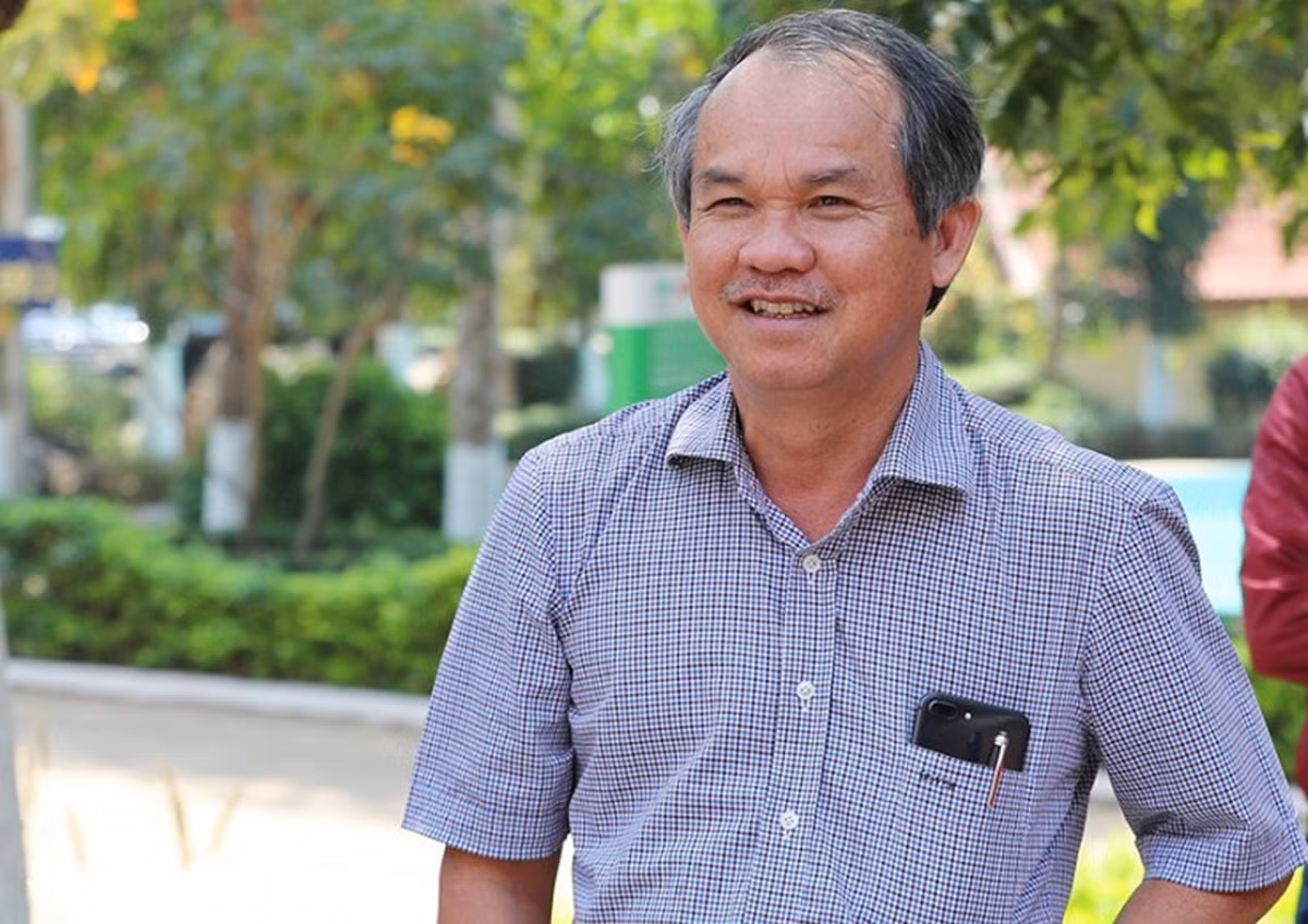 Hé lộ tuổi thơ cơ cực ít biết của đại gia Việt He lo tuoi tho co cuc it biet cua dai gia Viet