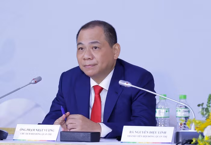 Hé lộ học vấn của các tỷ phú giàu nhất Việt Nam He lo hoc van cua cac ty phu giau nhat Viet Nam