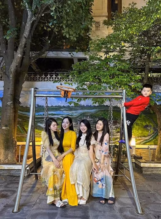 Một góc khác trong ngôi nhà ở Thanh Hóa của gia đình nàng hậu.