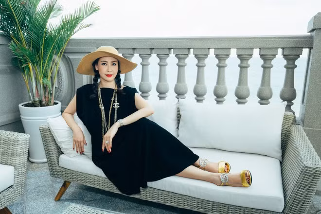 Ngoài sự nghiệp thành công, Hoa hậu Hà Kiều Anh còn có cuộc sống gia đình viên mãn và khối tài sản đáng ngưỡng mộ. Bên cạnh cơ ngơi hàng trăm tỷ đồng ở TP HCM, gia đình Hà Kiều Anh sở hữu căn penthouse triệu đô ở Vũng Tàu. Ảnh: Zing