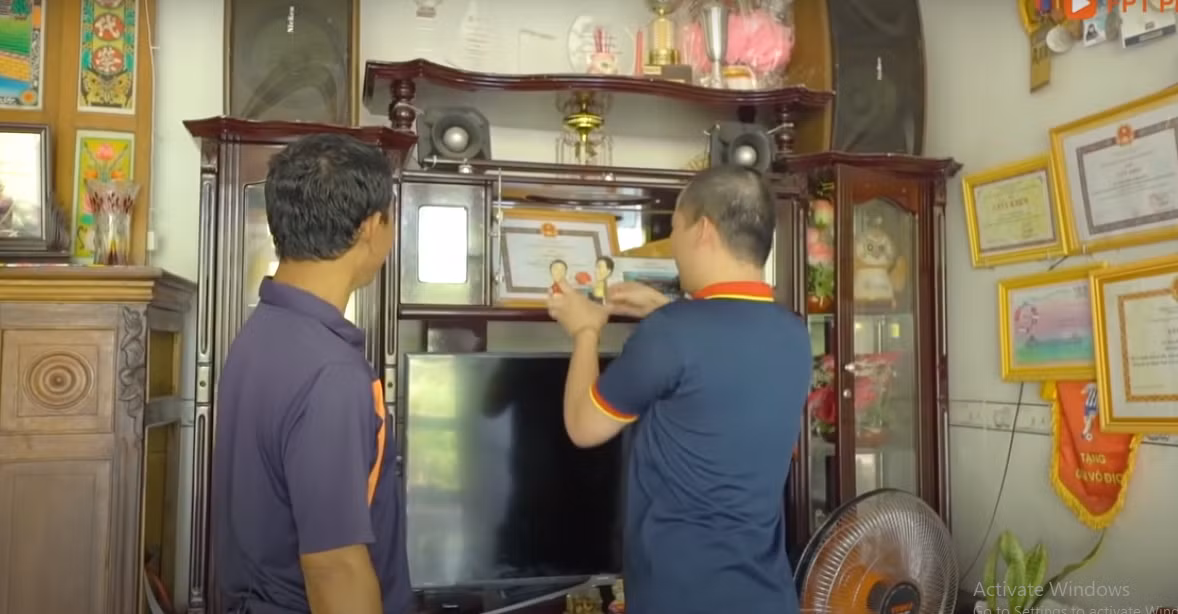Từ những đồng lương ít ỏi, trung vệ "thép" của đội tuyển nữ Việt Nam chịu khó và phấn đấu để giúp bản thân đi lên, gia đình cũng bớt khó khăn hơn. Nguồn ành: chụp màn hình