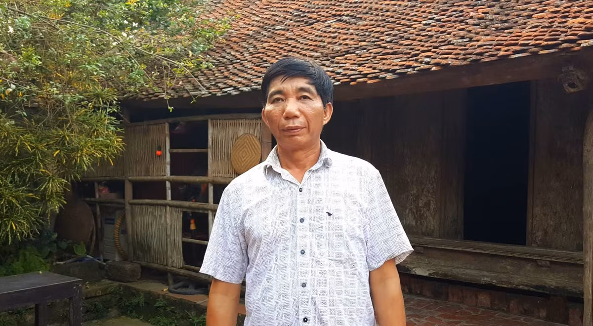 Mái ngói của ngôi nhà dày tới 20 cm. Ảnh: Vietnamnet