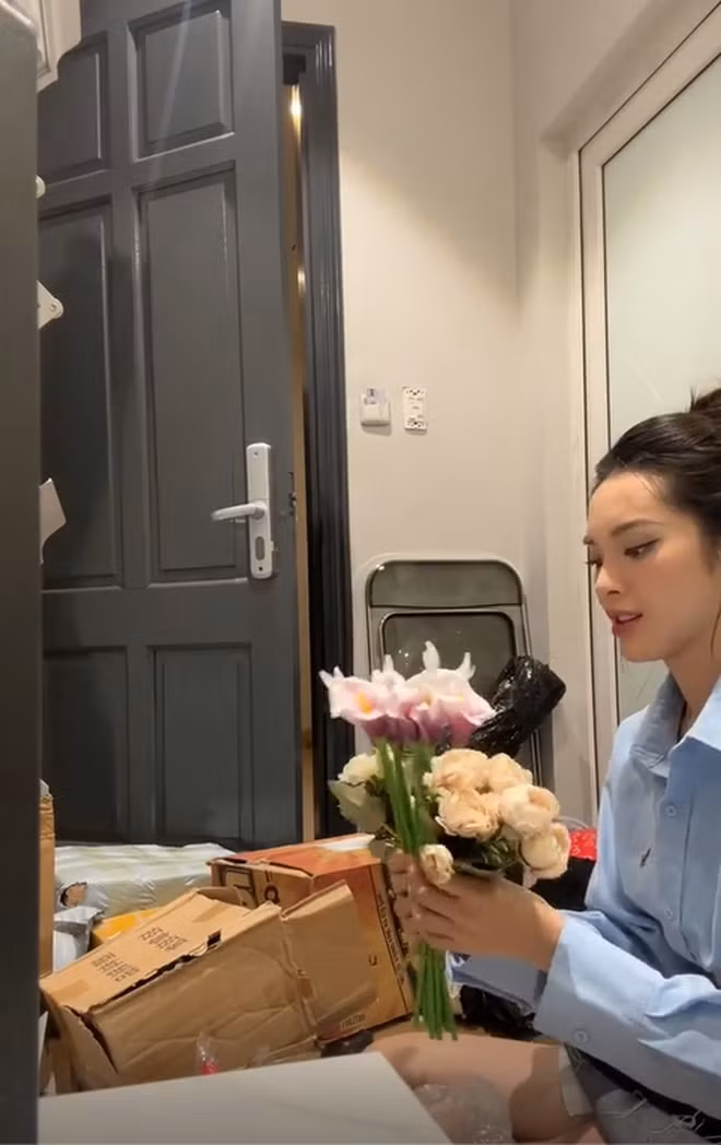 Qua một vài clip trên trang cá nhân, khán giả có thể thấy được phần nào không gian xinh xắn bên trong căn nhà của Quỳnh Lương. Ảnh: chụp màn hình Tiktok