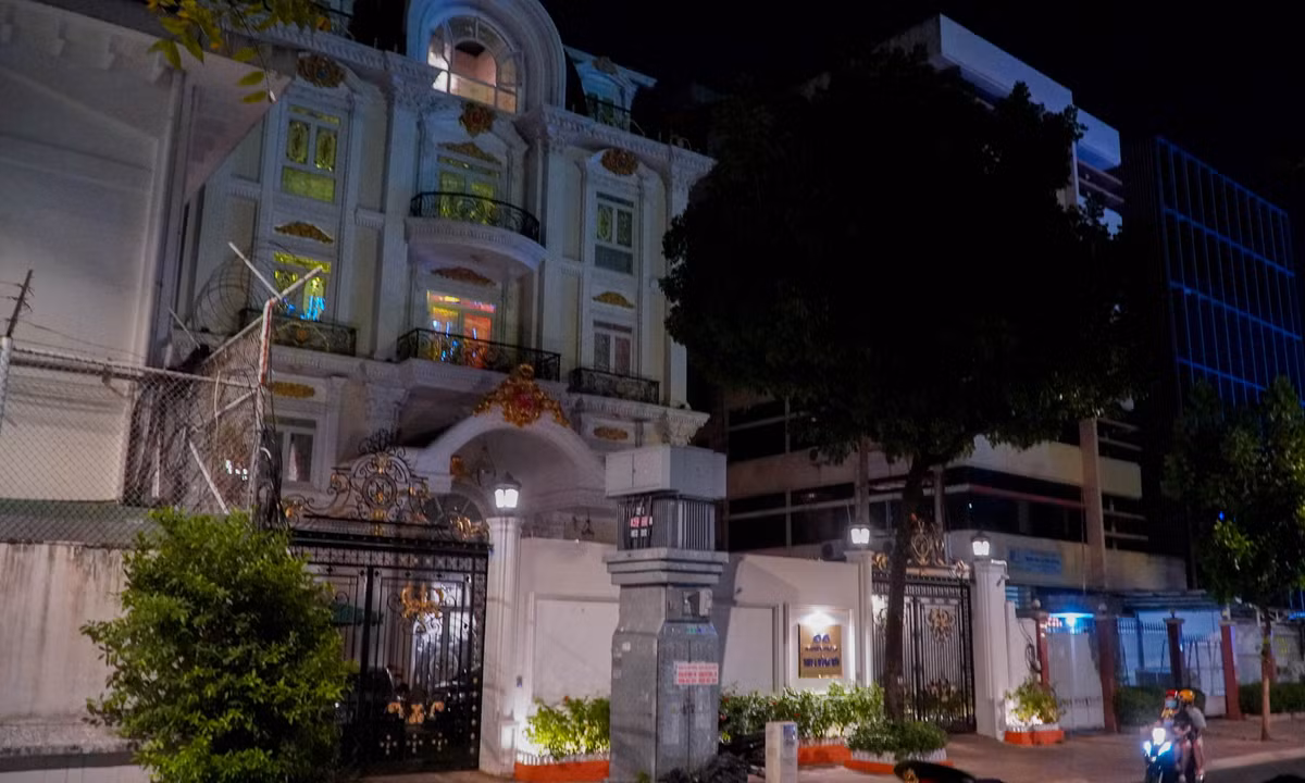 Chưa kể, Nguyễn Phương Hằng và gia đình còn sở hữu căn biệt thự 2.400 m2 tại trung tâm TP.HCM có tên Hằng Hữu. Ảnh: Người lao động