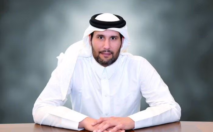 Mới đây, ông Sheikh Jassim Bin Hamad Al Thani, một thành viên của Hoàng gia Qatar xác nhận đã gửi hồ sơ đấu thầu mua lại 100% cổ phần của Manchester United.