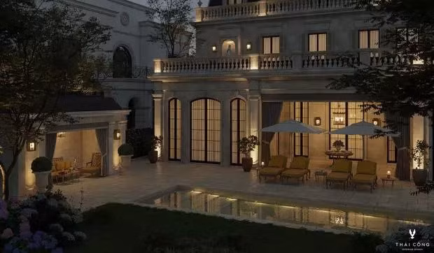 Theo hình ảnh được hé lộ, biệt thự của Đoàn Di Băng 3 tầng bề thế tựa như lâu đài, được thiết kế theo phong cách cổ điển. Hiện ngôi nhà vẫn đang trong quá trình xây dựng.