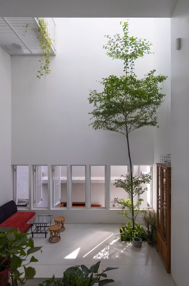 Nhờ đó, mọi người có thể chọn cho mình “khoảng trời riêng” mà vẫn có cơ hội tương tác với nhau thông qua ánh nhìn, cử chỉ hoặc âm thanh.