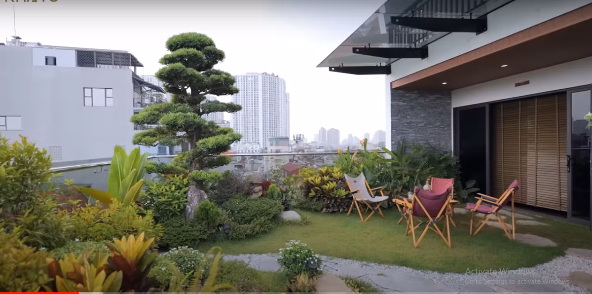 Tầng 5 - 6 là duplex - không gian sống chính của cặp đôi, còn tầng 7 và tầng 8 là vườn và khu vực BBQ, tổ chức tiệc ngoài trời.