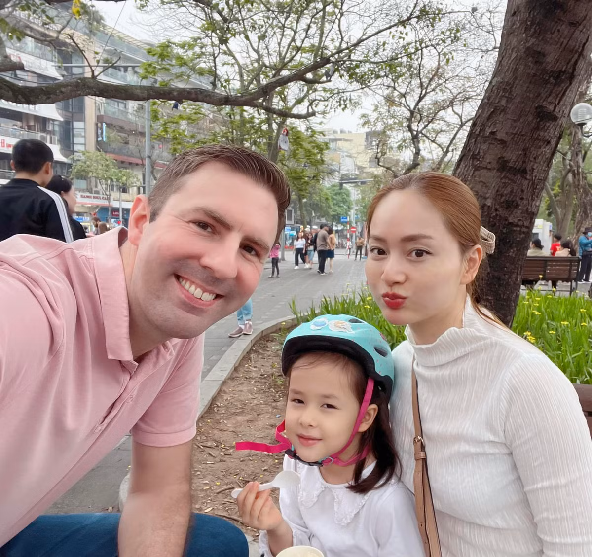 Ben trong can ho cua dien vien Lan Phuong va chong Tay