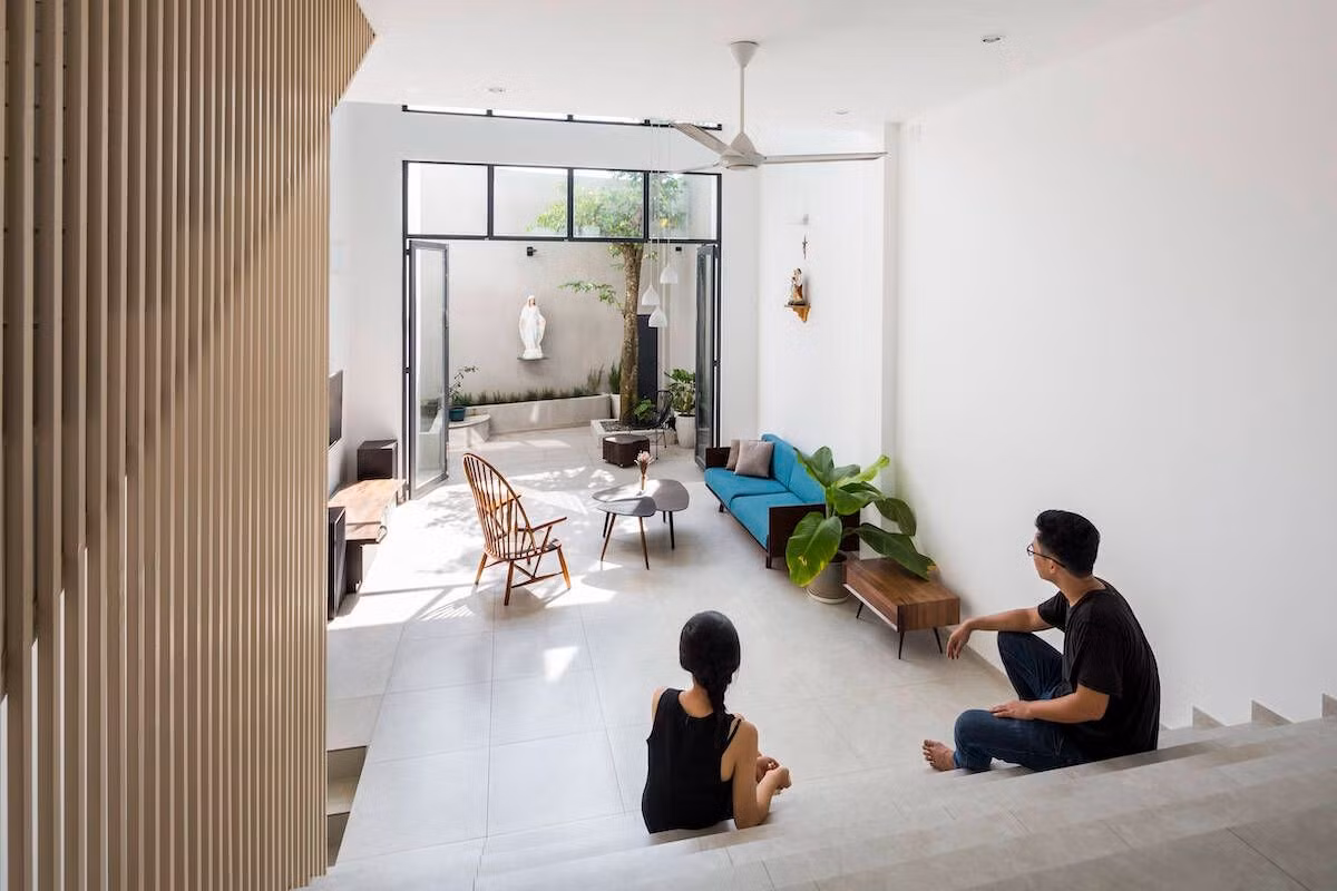 Khoảng sân sau như một khoảng xanh quý giá và vùng đệm tuyệt vời để điều tiết môi trường.