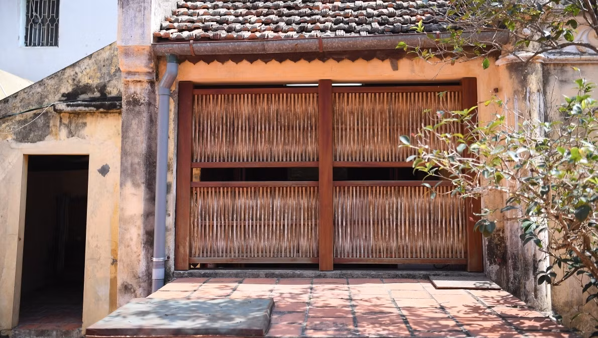 Di tích mang giá trị to lớn về lịch sử cách mạng đã trở thành địa chỉ đỏ, là nơi giáo dục truyền thống cách mạng cho thế hệ trẻ hôm nay. Ảnh: VOV