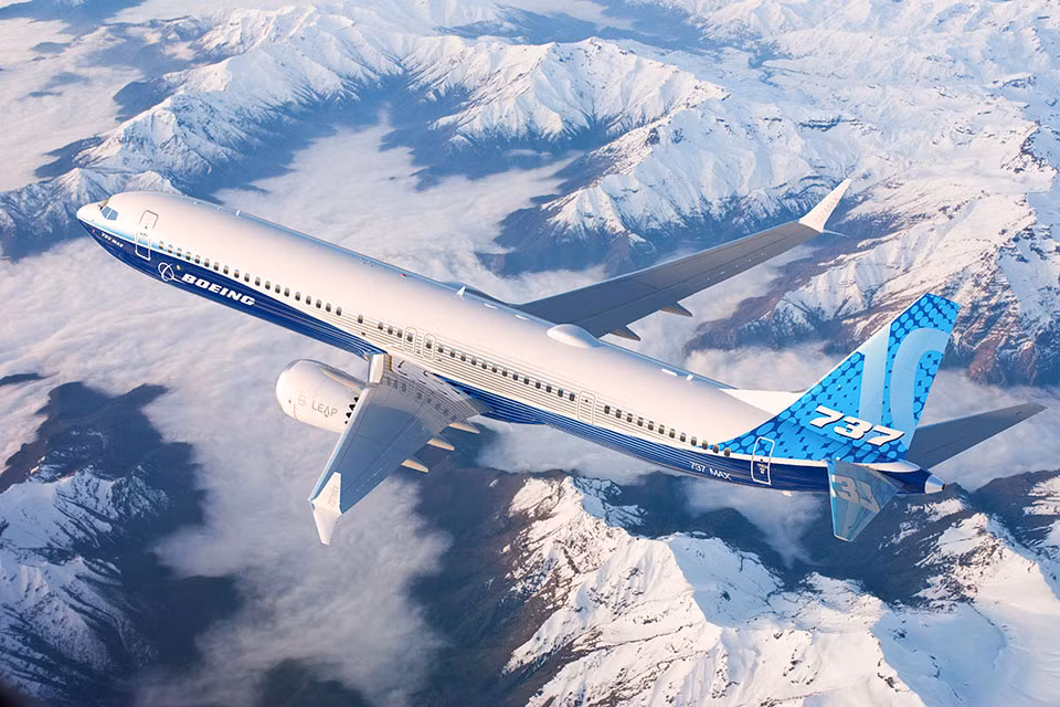 Kết hợp công nghệ tiên tiến cánh nhỏ và động cơ hiệu quả, Boeing 737 MAX giảm 20% mức sử dụng nhiên liệu và khí thải trong khi tạo ra tiếng ồn nhỏ hơn 50% so với các máy bay mà nó thay thế. Ảnh: Boeing