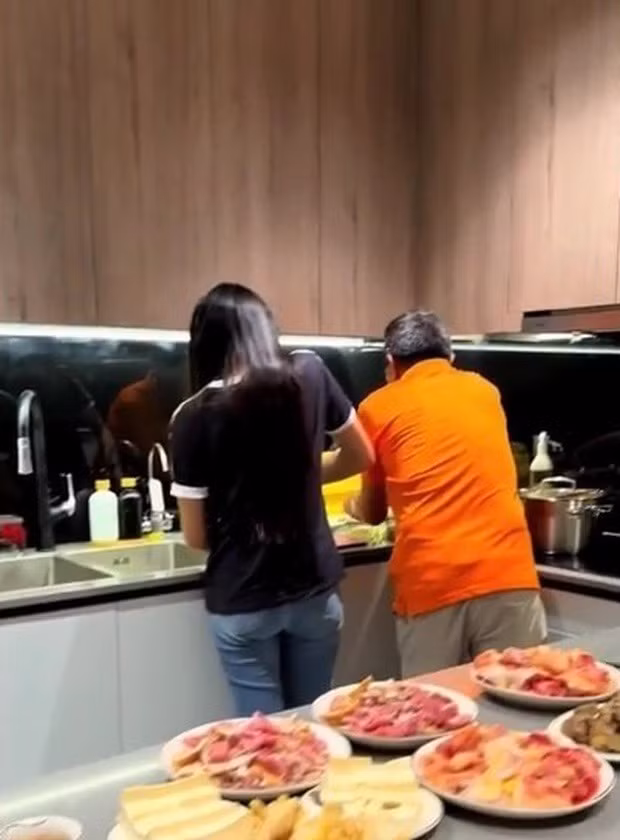 Khu vực bếp tiện nghi.