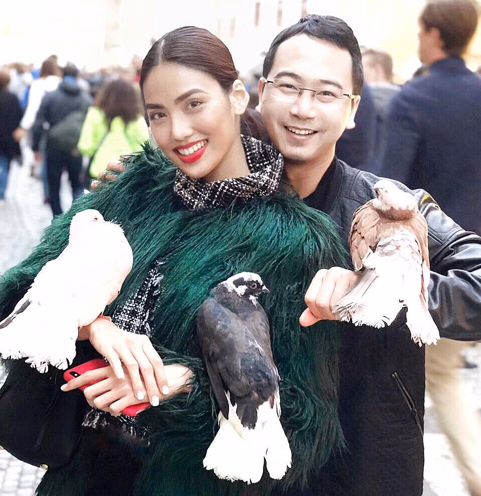 Tháng 10/2018, Lan Khuê kết hôn với doanh nhân John Tuấn Nguyễn sau gần một năm hẹn hò. Sau 5 năm về chung nhà, Lan Khuê và doanh nhân John Tuấn Nguyễn trở thành một trong những cặp vợ chồng có hôn nhân vô cùng viên mãn.