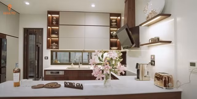 Khu bếp nhỏ gọn nhưng đầy đủ tiện nghi.
