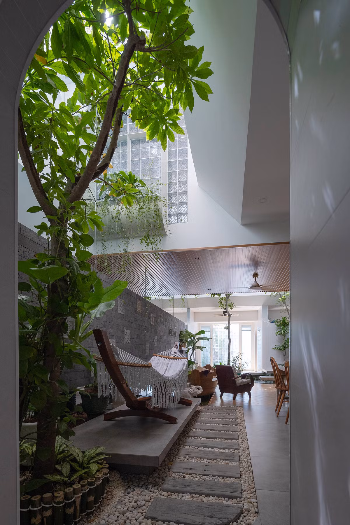 Mỗi khu vườn nhỏ có cách bài trí khác nhau mang đến trải nghiệm sinh động, mới mẻ cho gia đình.
