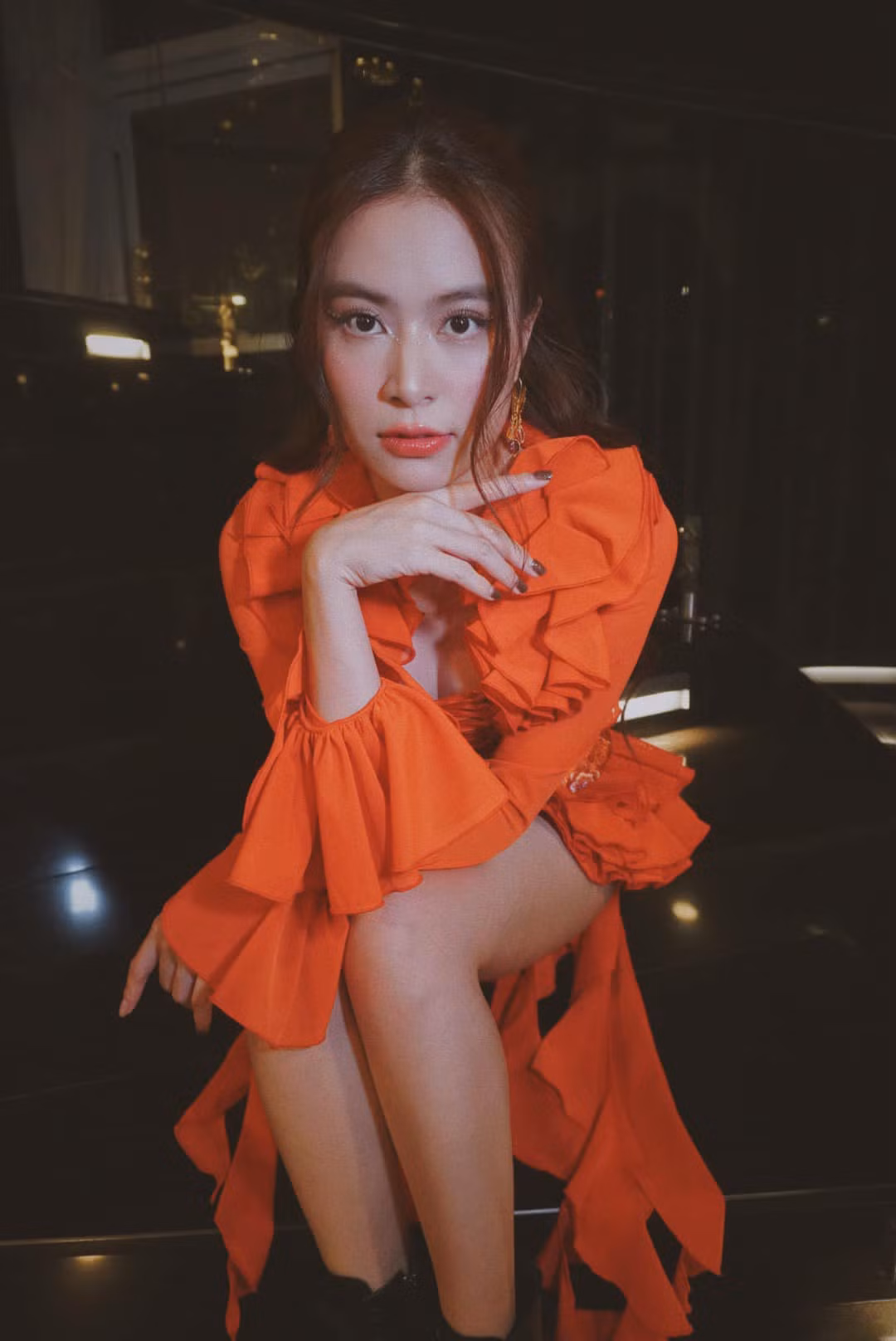 Mới đây, Hoàng Thuỳ Linh vướng tranh cãi dữ dội vì loạt phát ngôn lan man ở họp báo. Theo đó, không gian sống của Hoàng Thuỳ Linh cũng được khán giả quan tâm.