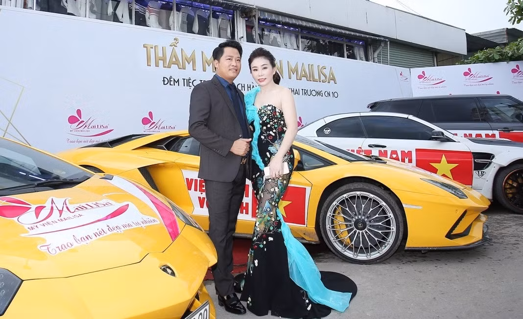 Tương tự, vợ chồng nữ đại gia thẩm mỹ Phan Thị Mai - Hoàng Kim Khánh cũng "gây náo loạn" cả miền Tây vì thú chơi siêu xe. Ảnh: Thuonghieuvaphapluat