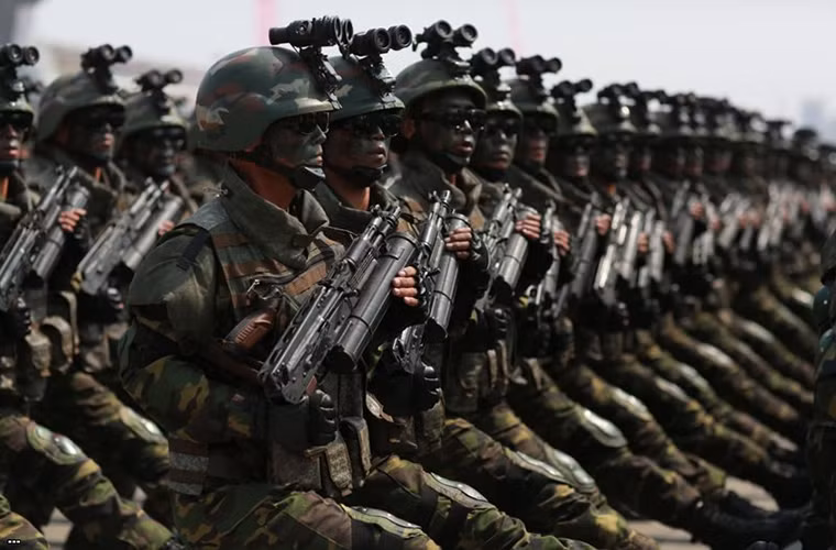 Việc đưa vào trang bị ít nhất hai biến thể của Type 88-2 một phần nào đó đã cho thấy Quân đội Triều Tiên đang chú trọng nhiều hơn đến trang bị cũng như tăng cường sức chiến đấu cho các đơn vị chủ lực của nước này. Và các biến thể vũ khí mới ngày càng nhỏ gọn hơn phù hợp với yêu cầu tác chiến dành cho các đơn vị đặc nhiệm. Nguồn ảnh: dingsheng.